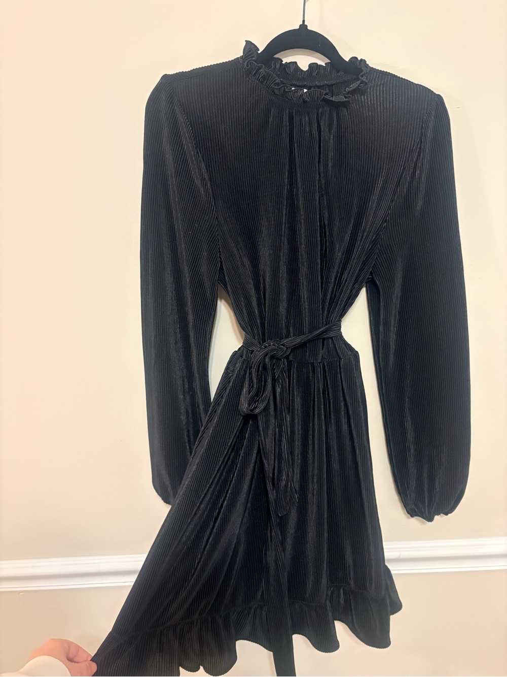 True Craft Black Long-Sleeve Ruffle-Neck Tie-Waist Dress